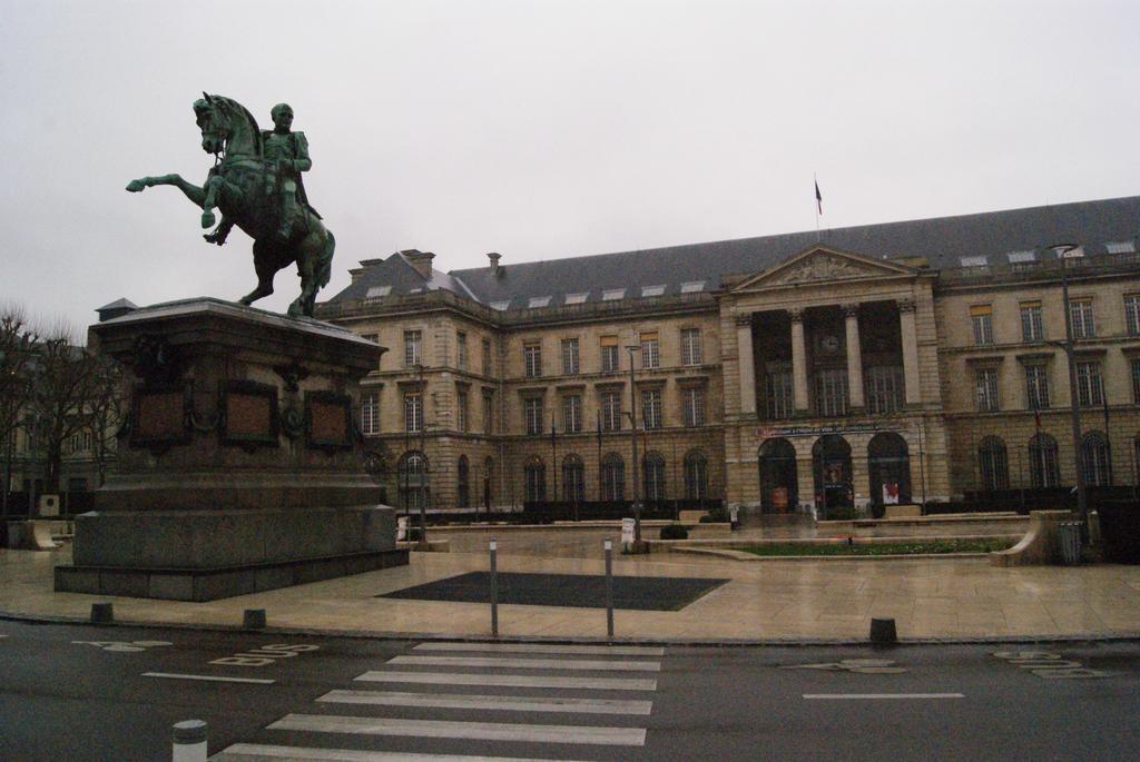 Hôtel 1er Consul Rouen Exterior foto